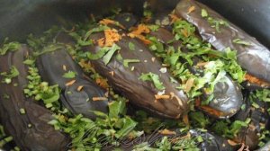 Квашенные баклажаны с чесноком и морковью
