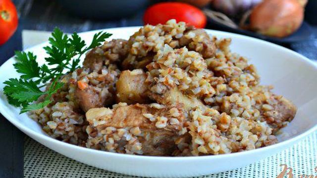 Свинина с гречкой в мультиварке