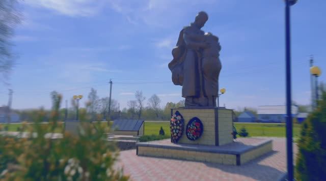 Автор песни и исполнитель Дмитрий Петров. «Дороги фронтовые».