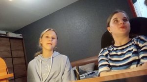 Реакция на песни Лололошки (1 часть)