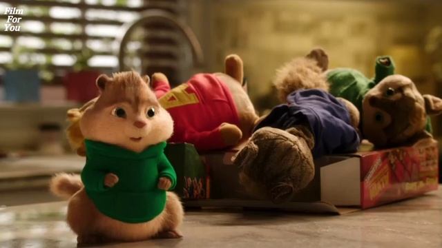 Элвин и бурундуки: Грандиозное бурундуключение / Alvin and the Chipmunks: The Road Chip, 2015