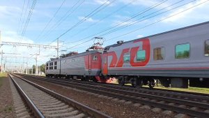 ЧС200-009 с пассажирским поездом Санкт-Петербург - Москва