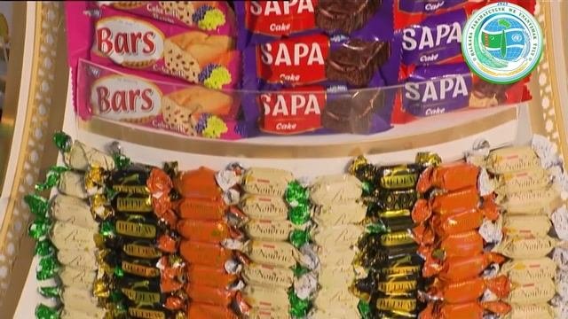 В Туркменистане детям подарили сладкие презенты