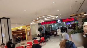 Кыргызстан Бишкек парк,огромный торговый центр
