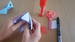 Делаем оригами игрушку на руку.