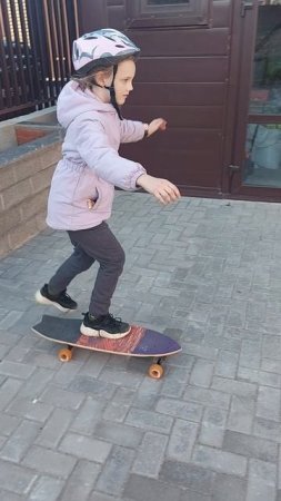 Еду на скейте в 1-й раз !