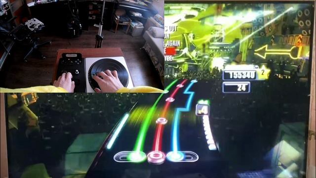Мой брат играет в DJ Hero