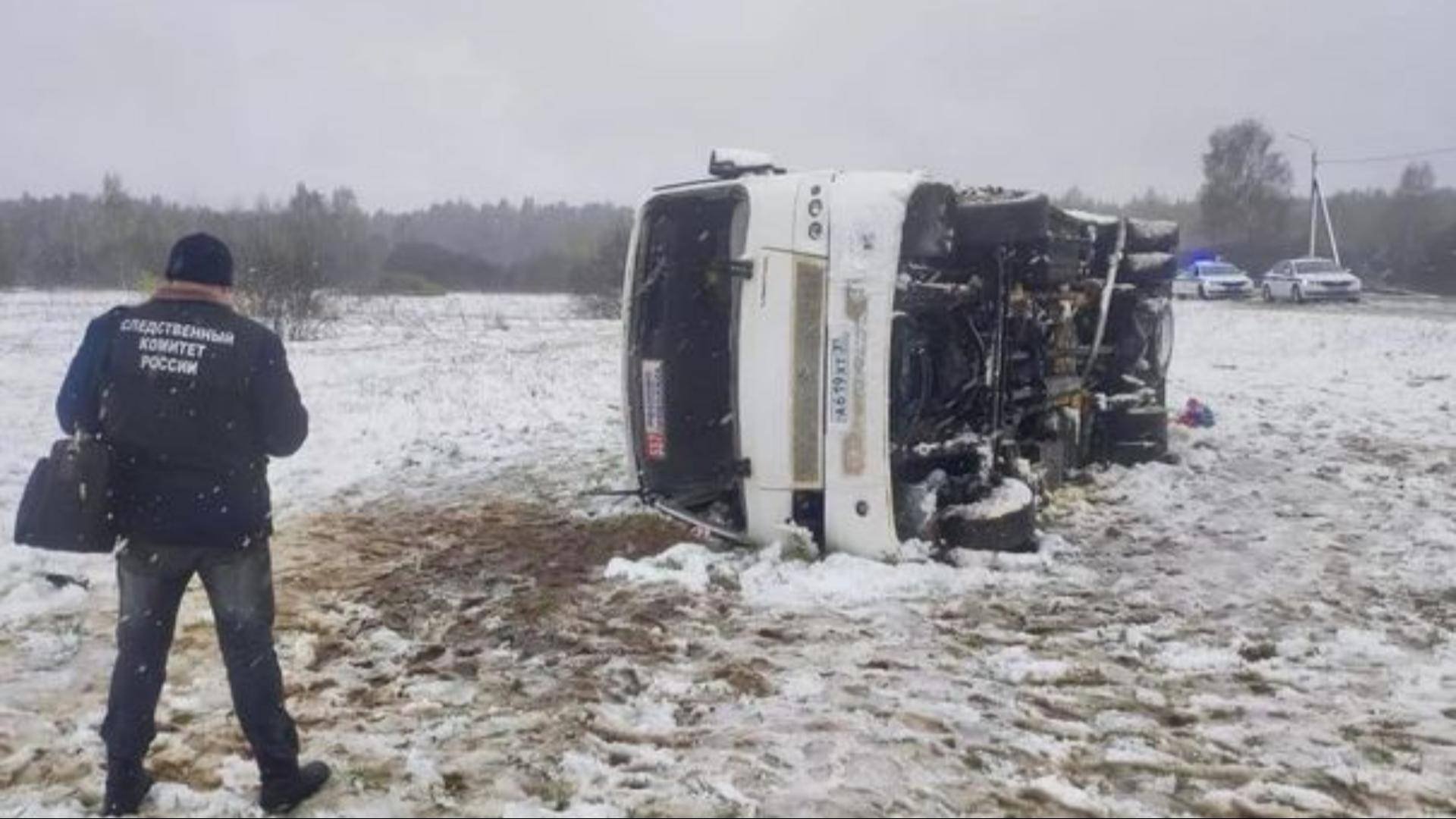 В Ивановской области опрокинулся пассажирский автобус