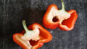 Перец фаршированный творогом и рисом