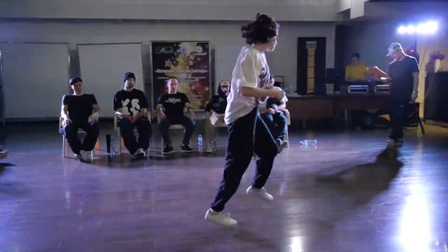 до 13 лет bboy Ginger vs bgirl Полинарий - ALL OPTION break dance battle