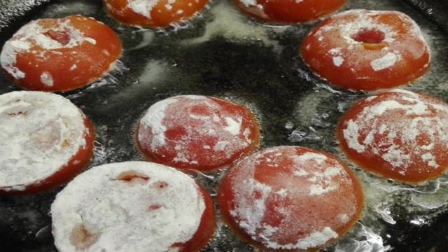 Жареные помидоры со сливочным соусом