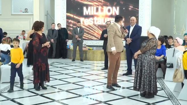 Асаба Мейрбек Байшагиров  8 775  888 4002; 8 747 888 4002