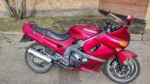 Kawasaki zzr400