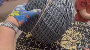 Кашпо из ротанга с косыми стойками///получилось не айс😉