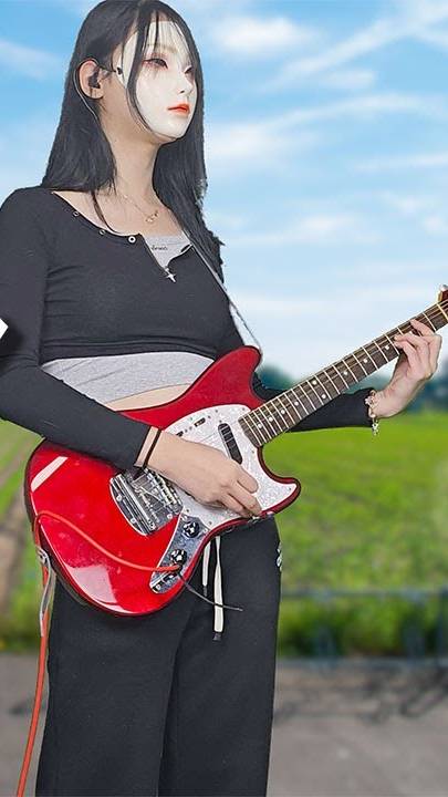 Шпиц Робинзон Я пробовал играть стоя на гитаре. смотреть онлайн