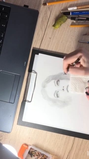 Рисунок простым карандашом,портрет. https://youtube.com/@Hobbi89 смотреть онлайн