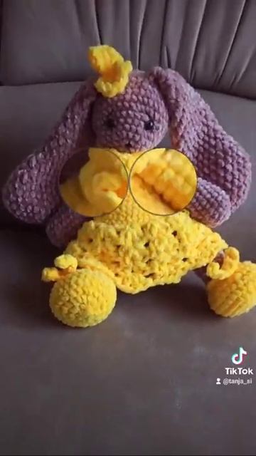 вязание крючком. вязанный крючком плюшевый заяц. немного юмора смотреть онлайн