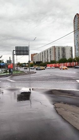Кутузовский проспект плавно переходящий в Можайское шоссе
