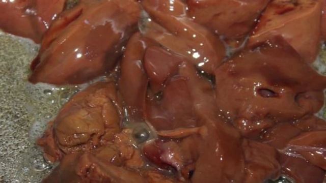 Куриная печень жаренная с овощами в соевом соусе