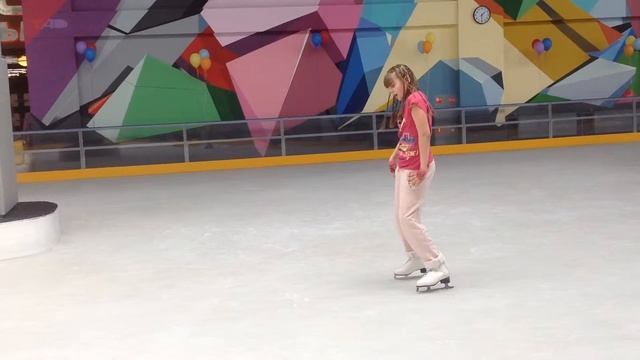 Хип-хоп на коньках. 2015г. Кусачева Арина смотреть онлайн