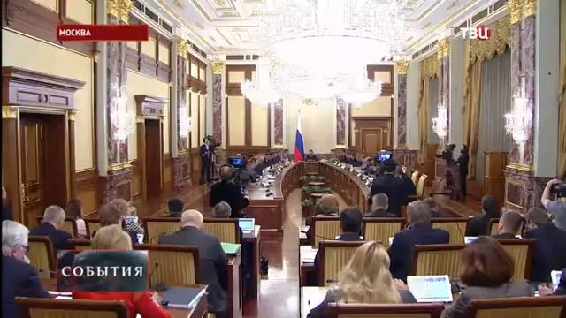 Медведев рассказал о росте доходов, не связанных с нефтью