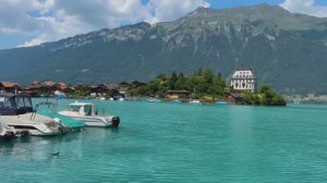 Прогулка по Изельтвальду в прекрасный день в Швейцарии