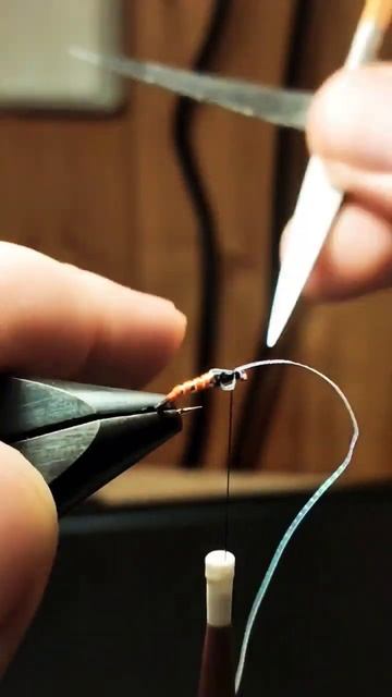 МУШКА НА ОКУНЯ #рыбалка #flytying #снасти #fishing #окунь #бомбарда #ловляхариуса #приманкинаокуня