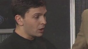 Все ищим пуговицу