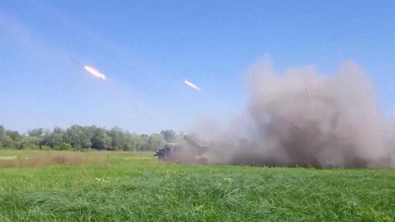 Ночью отражена массированная атака украинских беспилотников на российские регионы