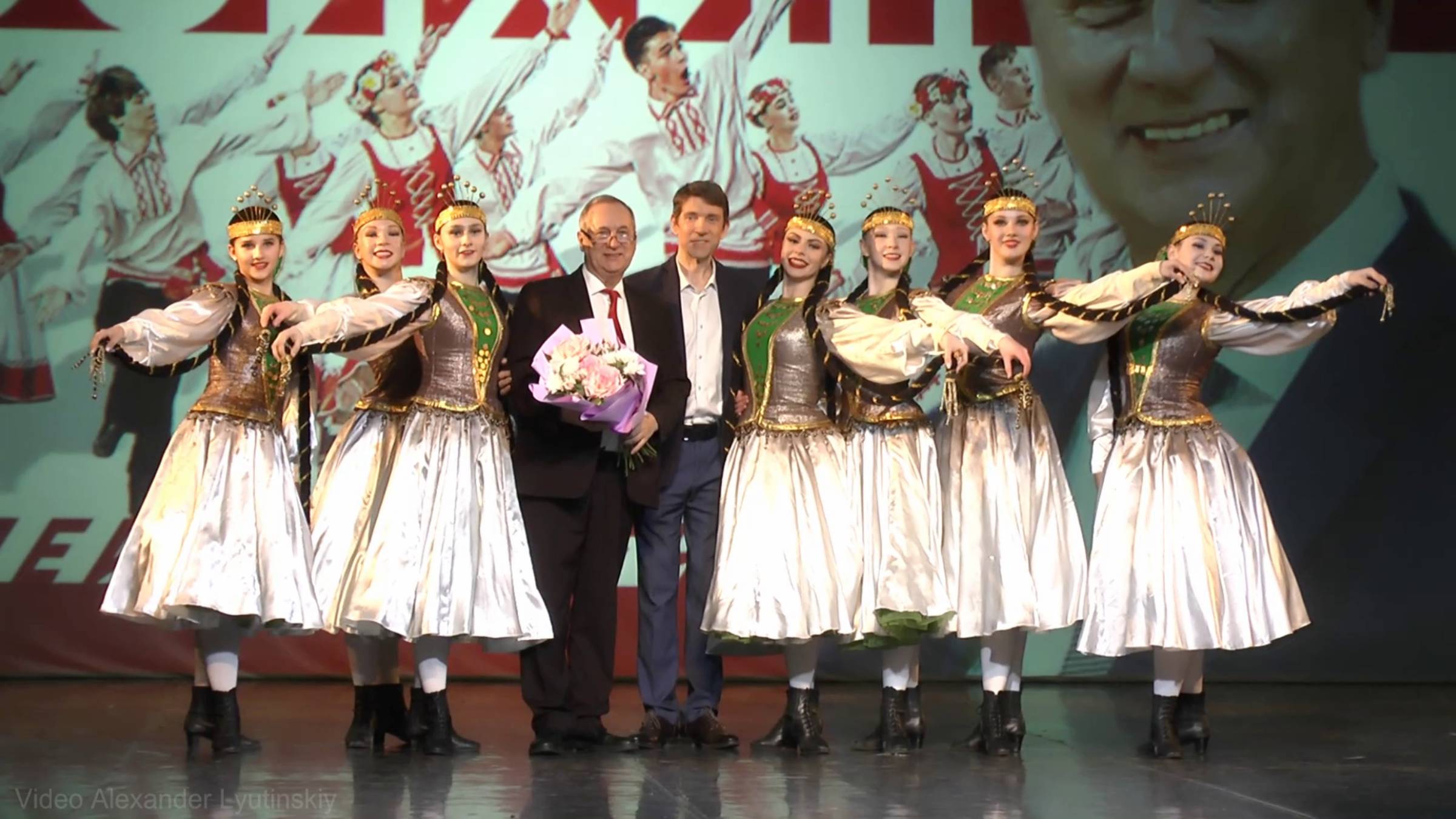 Молодёжный театр эстрадного танца «Петербургский уикенд»
