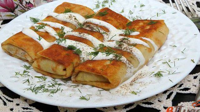 Блинчики со свининой и луком