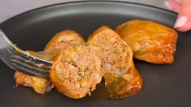 Невероятно Вкусные ГОЛУБЦЫ из лука...🥘🍽😋    Рецепт в описании ✍️