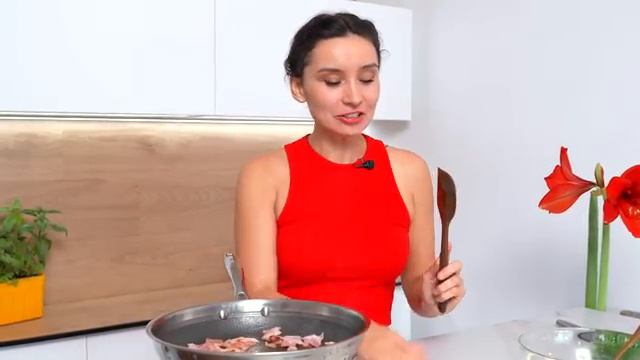 Готовлю на УЖИН самое ПОПУЛЯРНОЕ блюдо в ресторанах - Спагетти Карбонара! смотреть онлайн