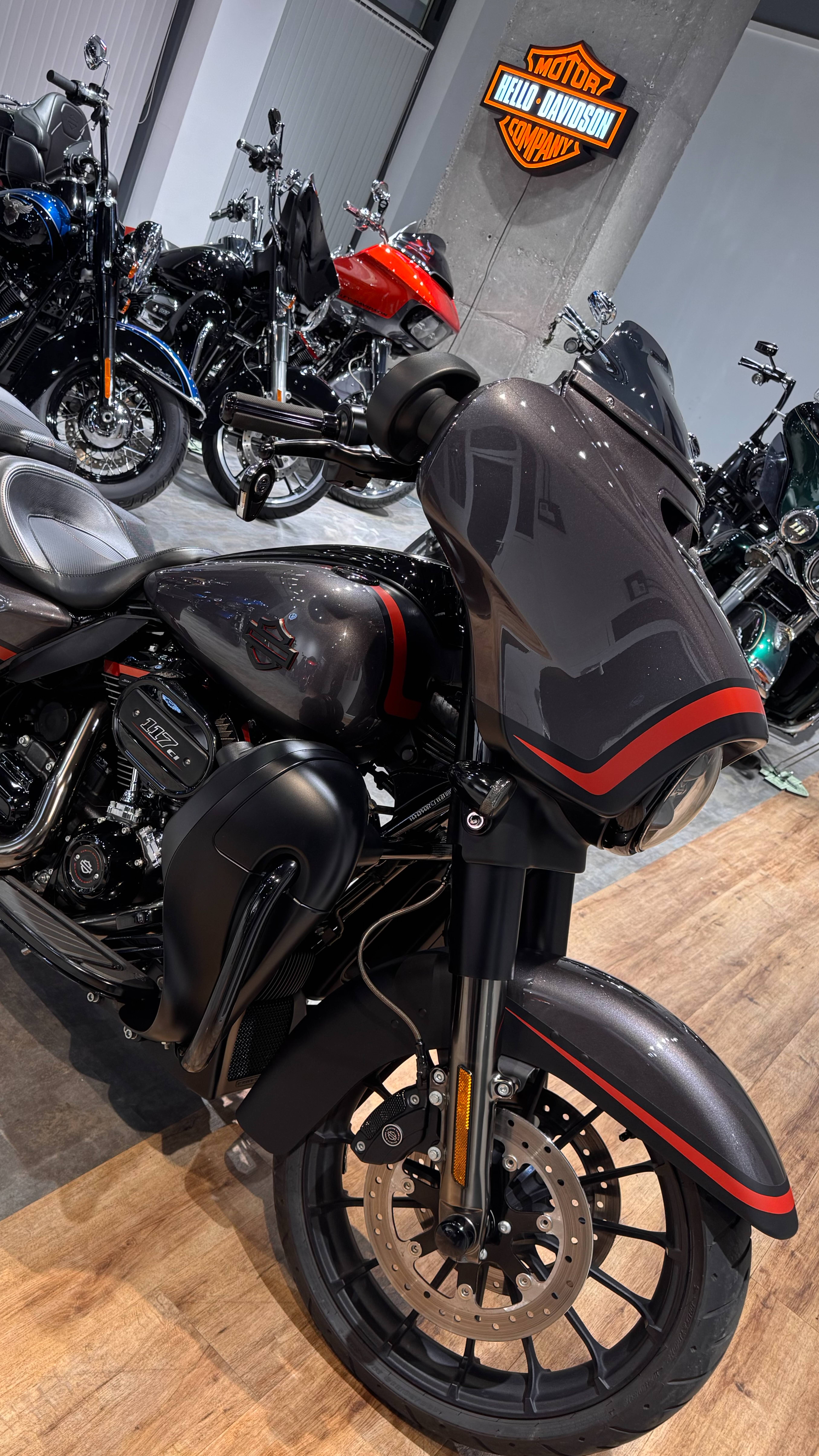 2018 CVO Street Glide Special 117