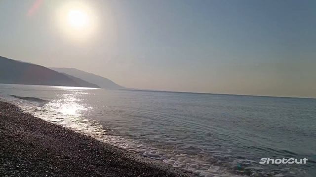 МОРСКОЙ ПРИБОЙ И КРАСИВАЯ МУЗЫКА.