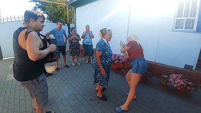 Ах как поют! 2я долгожданная встреча тещи и зятя со всеми родственниками поют смотреть онлайн