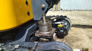 бортовой редуктор китайского мини эксковатора