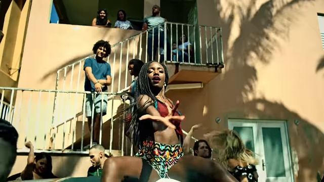 Luis Fonsi - Despacito ft. Daddy Yankee (1)