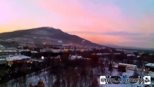 Взлёт на дешевом квадрокоптере в центре Елизово