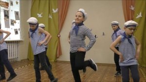 Танец Яблочко