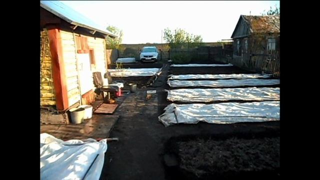 Советы по применению укрывного полотна и полиэтиленовой пленки
