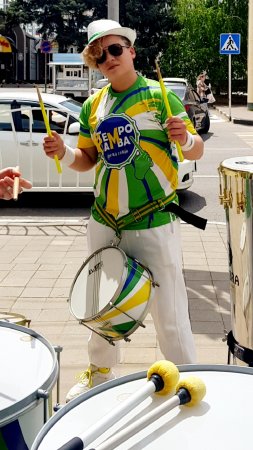 запилила соляк🤣 г. Армавир  1е мая, играли вчера с temposamba🤘🇧🇷