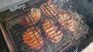 НАШ ГЕРОЙ...РАБОТУ,..
РАБОТАЕМ 🤣