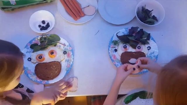 ДИАНА И КАТЯ ГОТОВЯТ ВЕСЕЛЫЙ ЗАВТРАК. НЯМ-НЯМ смотреть онлайн