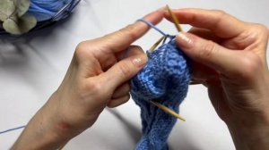 Красивые гольфы с косами спицами Очень легко #_pautinka_knit #носкиспицами #гольфыспицами