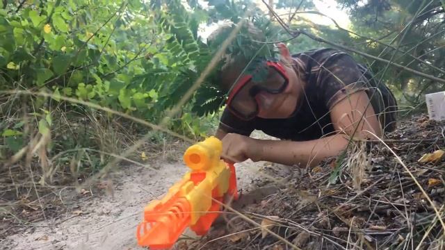 playing NERF in the forest [СТРЕЛЯЛКИ с нерфами] |Войнушки в реальности