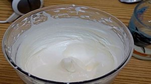 Десерт из дыни и малины