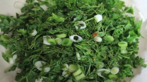 Салат с молодой капустой и ветчиной