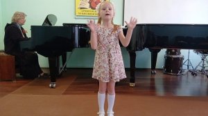 Чеботарева Милана Максимовна 
Музыка и слова З.Роот" Песенка о хорошем настроении"