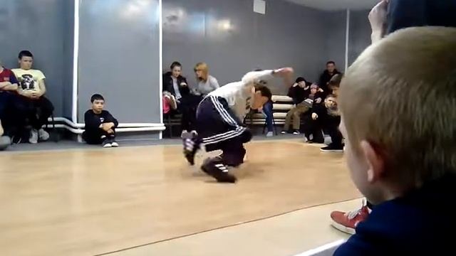 баттел 3 стехие 1 верхний брей к данс 2 нижний брей к данс 3 силовые вращение только я смотреть онлайн